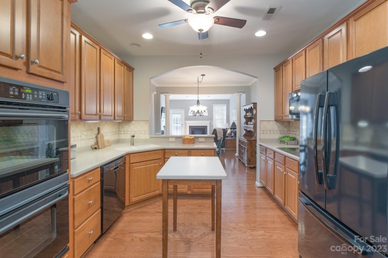 Property image 4 at 215 Garnet Court, Fort Mill, SC 29708
