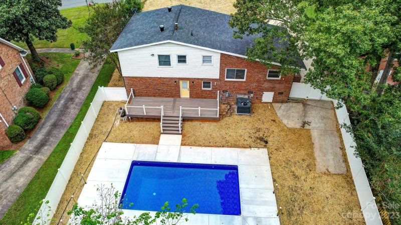 Property image 2 at 938 Nottingham Drive, Gastonia, NC 28054