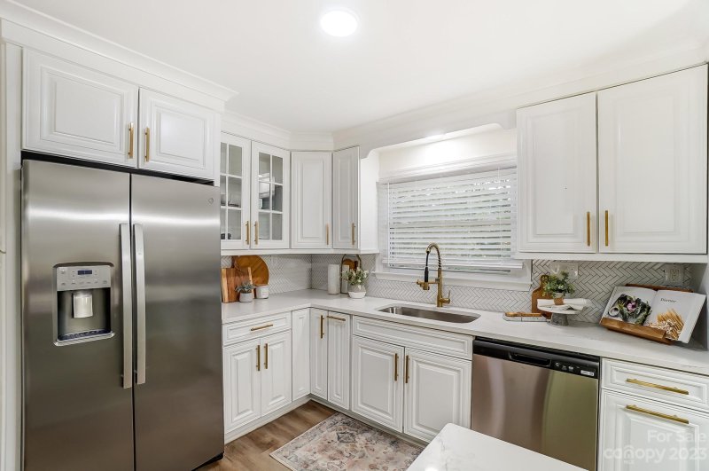 Property image 5 at 938 Nottingham Drive, Gastonia, NC 28054