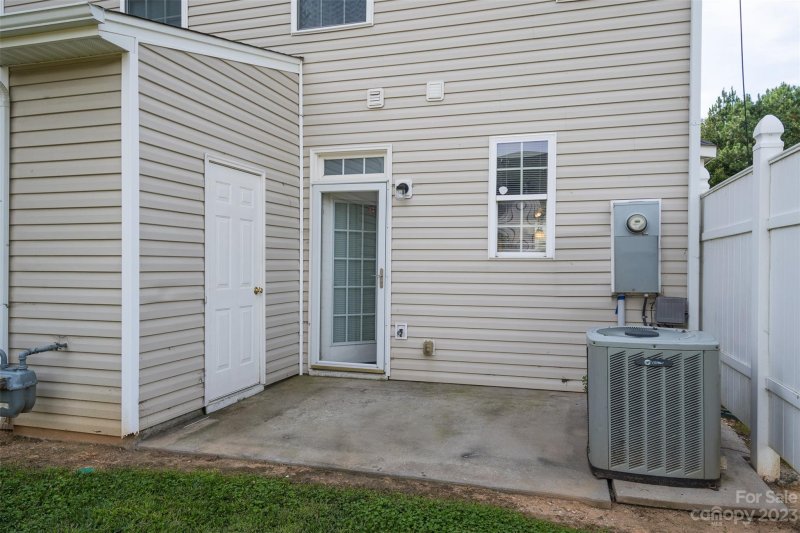 Property image 3 at 5701 Erin Drive, Dallas, NC 28034