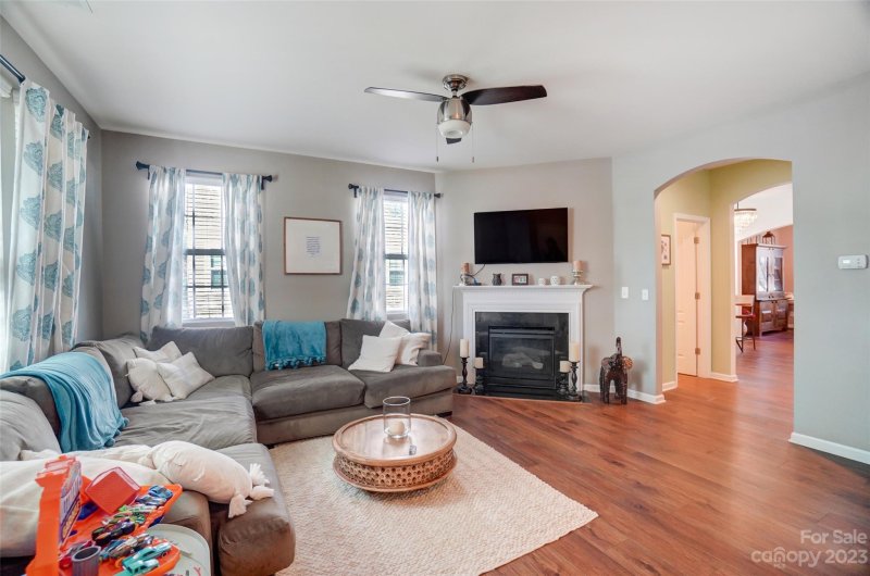 Property image 4 at 18420 W Catawba Avenue, Cornelius, NC 28031