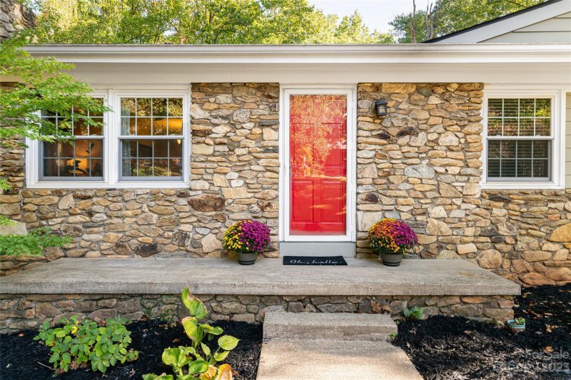 Property image 4 at 84 Botany Drive, Asheville, NC 28805