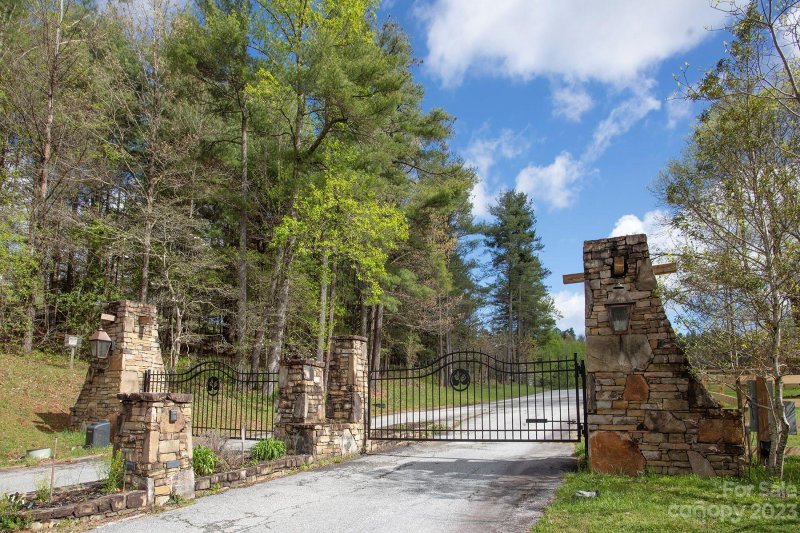 Property image 2 at 0 Trellem Trail, Hendersonville, NC 28739