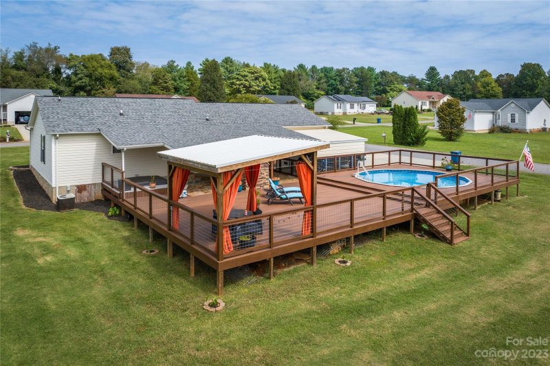 Property image 4 at 2063 Rocketts Way, Newton, NC 28658