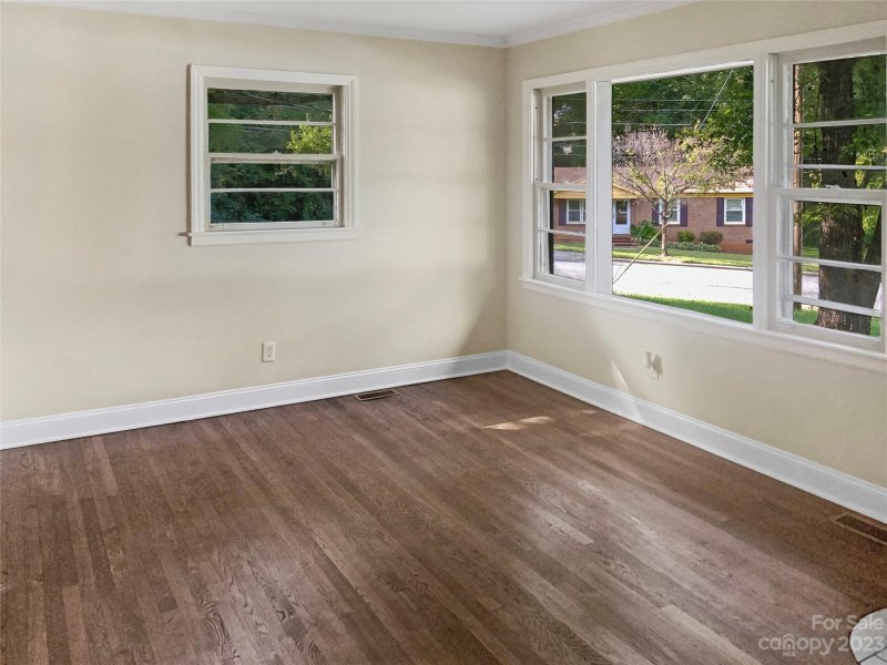 Property image 3 at 4411 Welling Avenue, Charlotte, NC 28208