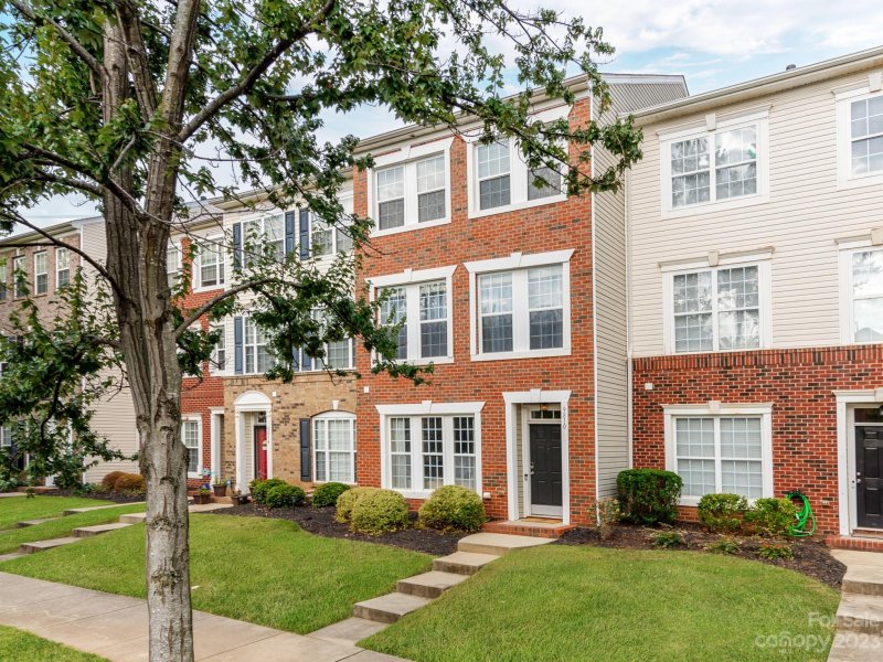 Property image 2 at 9810 Kings Parade Boulevard, Charlotte, NC 28273