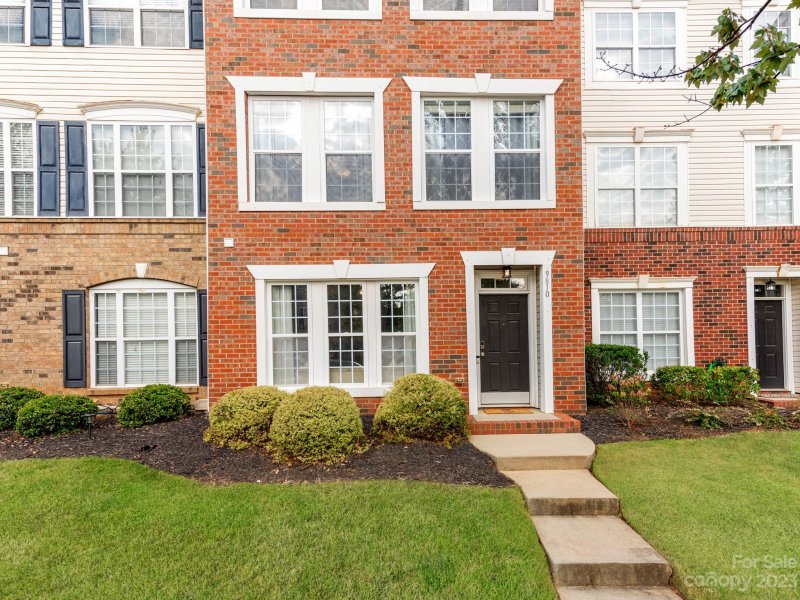 Property image 3 at 9810 Kings Parade Boulevard, Charlotte, NC 28273