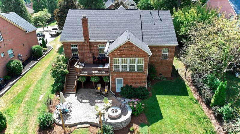 2482 Green Point Lane