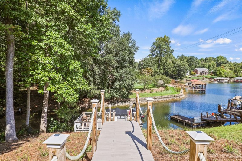 Property image 2 at 2482 Green Point Lane, Denver, NC 28037