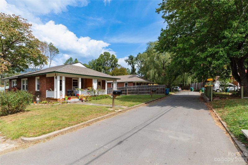 Property image 3 at 107 Campbell Street, Swannanoa, NC 28778