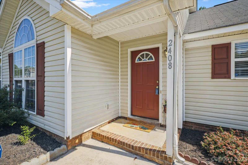 Property image 3 at 2408 Barkers Ridge Drive, Bessemer City, NC 28016