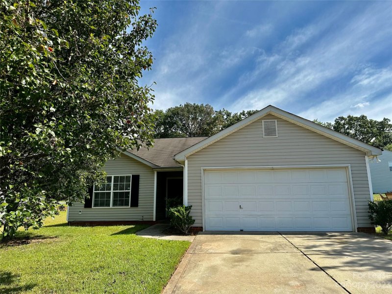 Property image 2 at 4136 Brawer Farm Drive, Charlotte, NC 28269