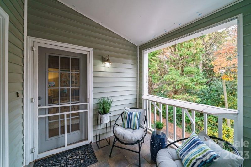 Property image 4 at 430 Queens Road, Charlotte, NC 28207