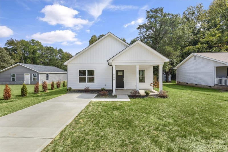 6400 Carver Boulevard