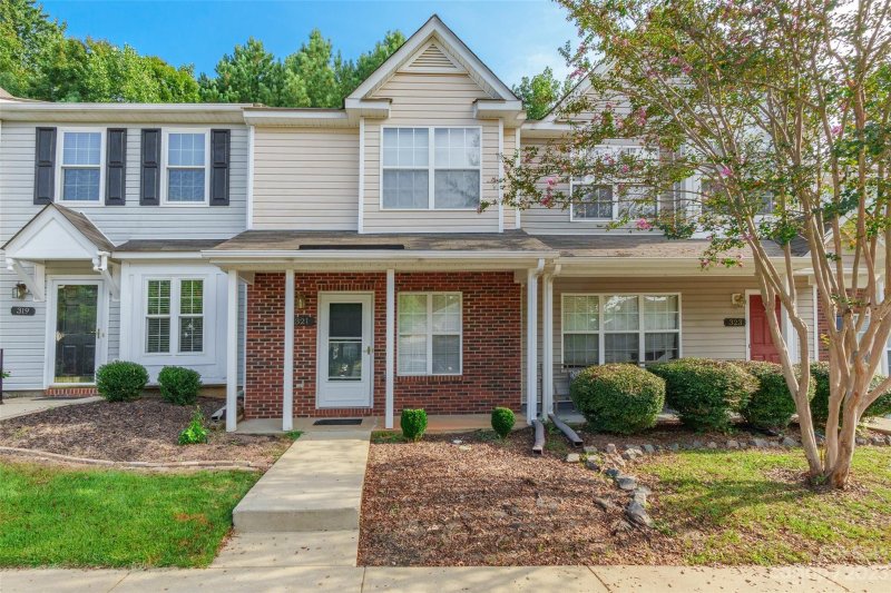 321 Wilkes Place Drive