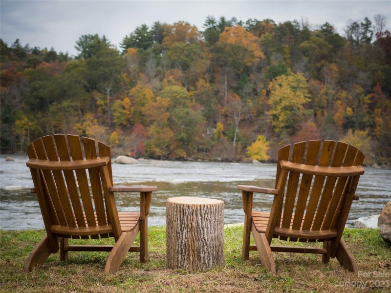 Property image 5 at 12 Tulip Poplar Trail, Asheville, NC 28804