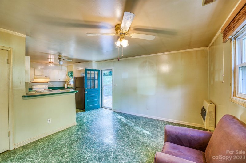 Property image 4 at 20 Waterford Court, Asheville, NC 28806