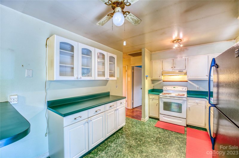 Property image 5 at 20 Waterford Court, Asheville, NC 28806