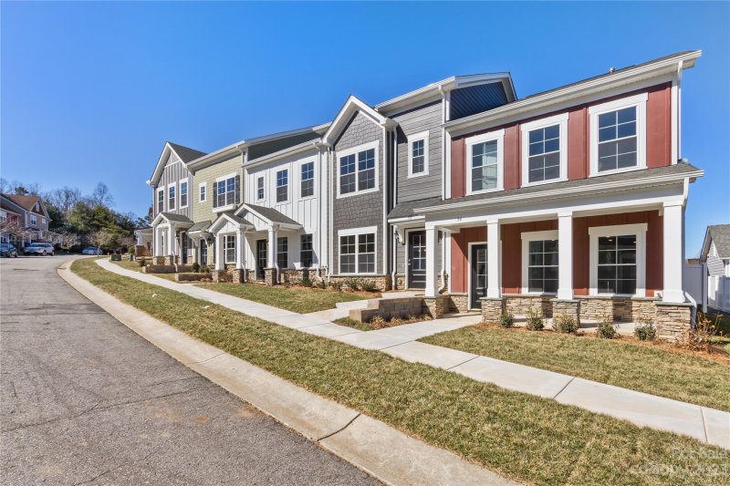 Property image 3 at 78 Walnut Springs Drive, Asheville, NC 28804