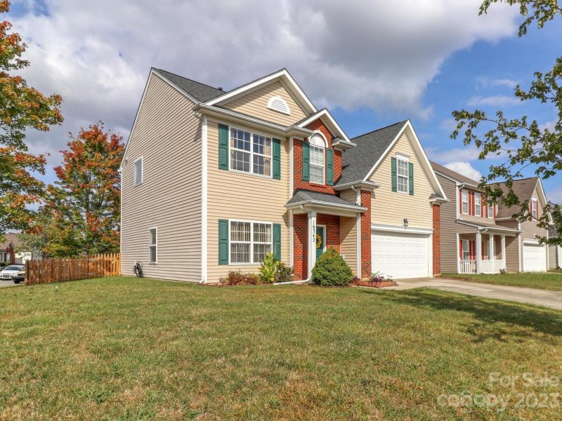 Property image 3 at 16342 Hayfield Road, Charlotte, NC 28213