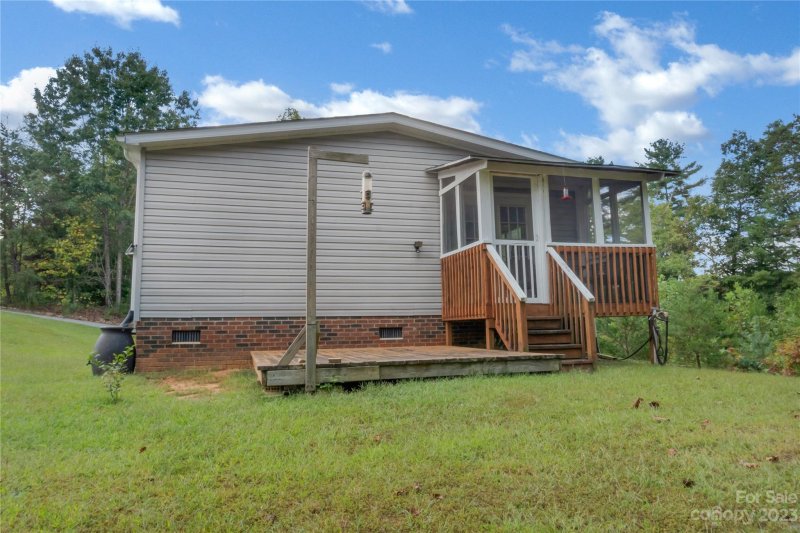 Property image 4 at 3002 Dalton Drive, Morganton, NC 28655