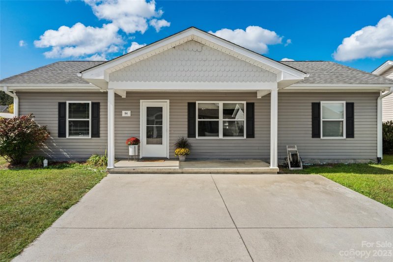 Property image 2 at 84 Volunteer Way Drive, East Flat Rock, NC 28726