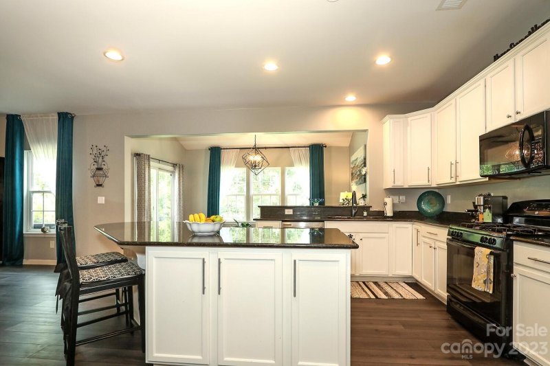 Property image 4 at 7930 Suttonview Drive, Charlotte, NC 28269