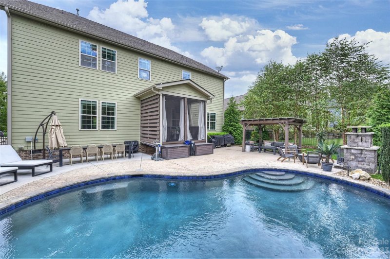 Property image 3 at 658 Zinnia Way, Tega Cay, SC 29708