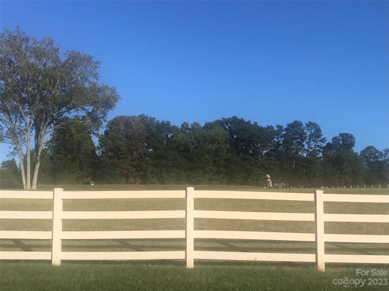 Property image 4 at 6227 Joli Cheval Lane, Mint Hill, NC 28227