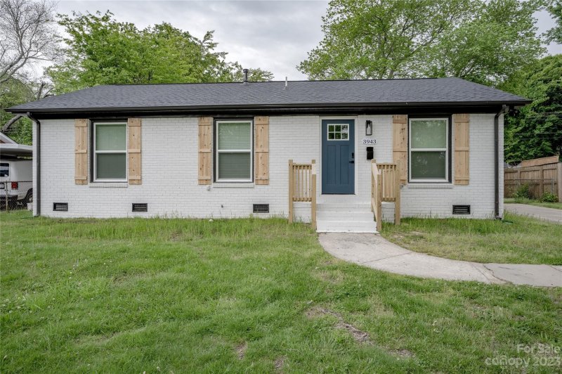 3943 Fieldcrest Road