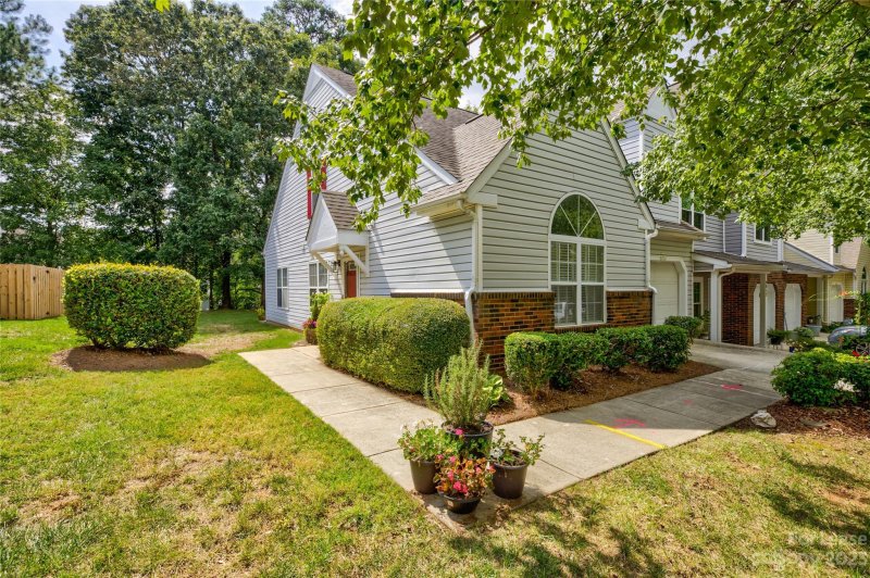 Property image 3 at 9014 Roseton Lane, Charlotte, NC 28277