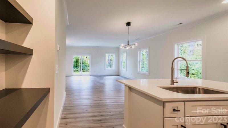 Property image 4 at 7731 Shalom Drive, Charlotte, NC 28216