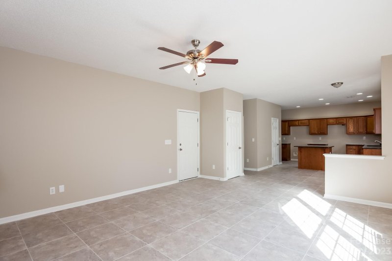 Property image 3 at 2728 Highland Park Drive, Charlotte, NC 28269