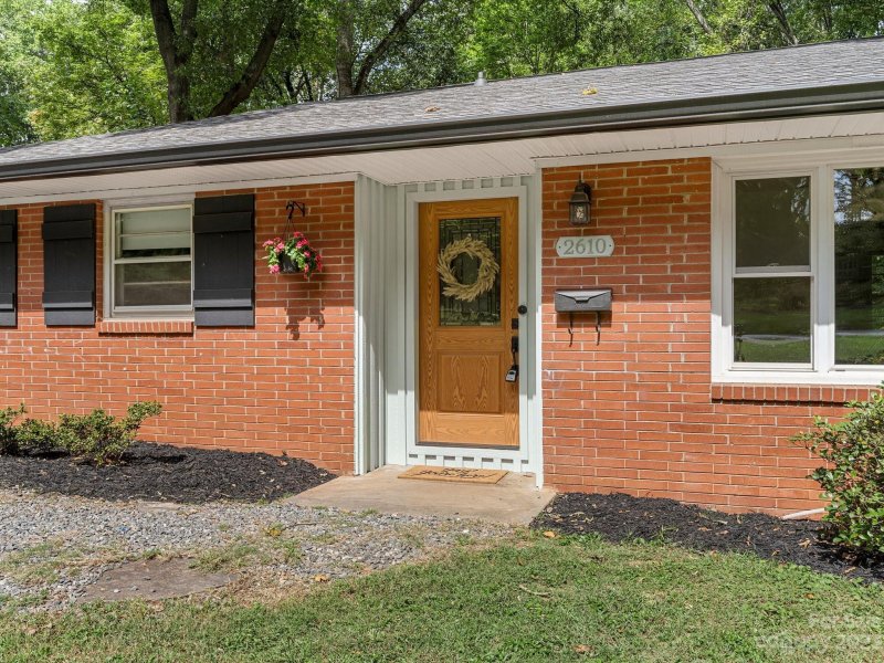 Property image 3 at 2610 Thomas Trail, Gastonia, NC 28054