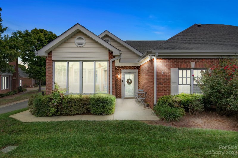 Property image 2 at 8548 Highland Glen Drive, Charlotte, NC 28269