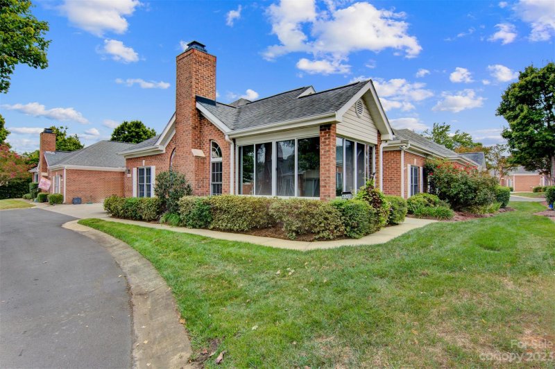 Property image 3 at 8548 Highland Glen Drive, Charlotte, NC 28269