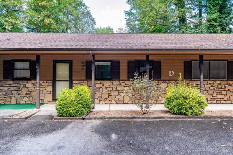 Property image 2 at 31 Unity Court, Etowah, NC 28729