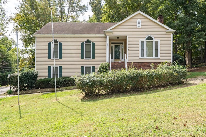 2001 Colony Hill Drive