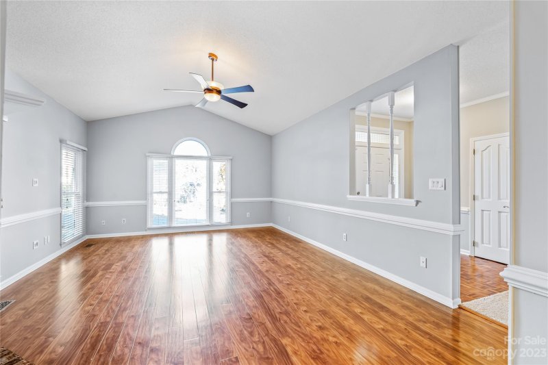 Property image 4 at 2001 Colony Hill Drive, Charlotte, NC 28214