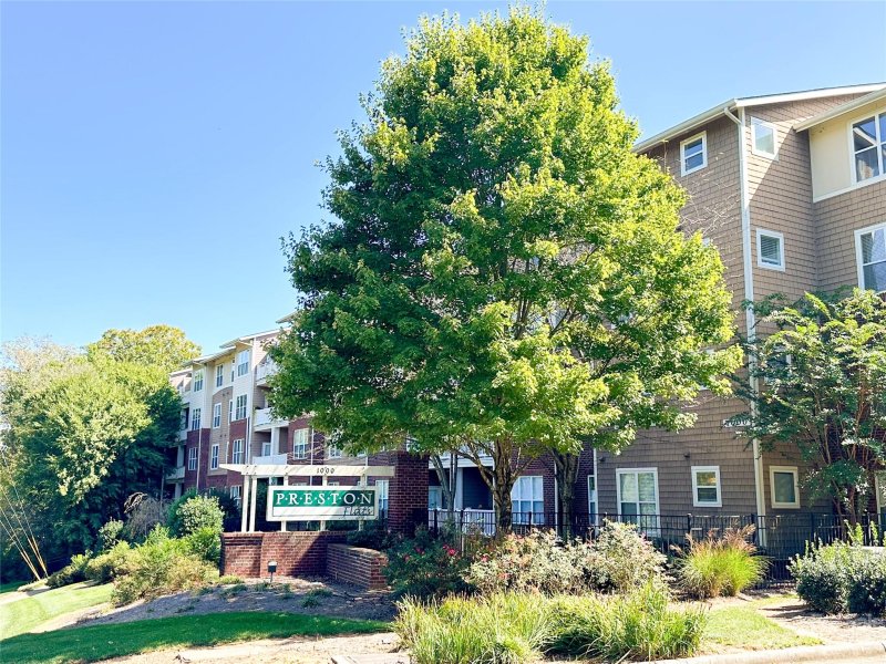 Property image 2 at 1000 Woodlawn Road, Charlotte, NC 28209