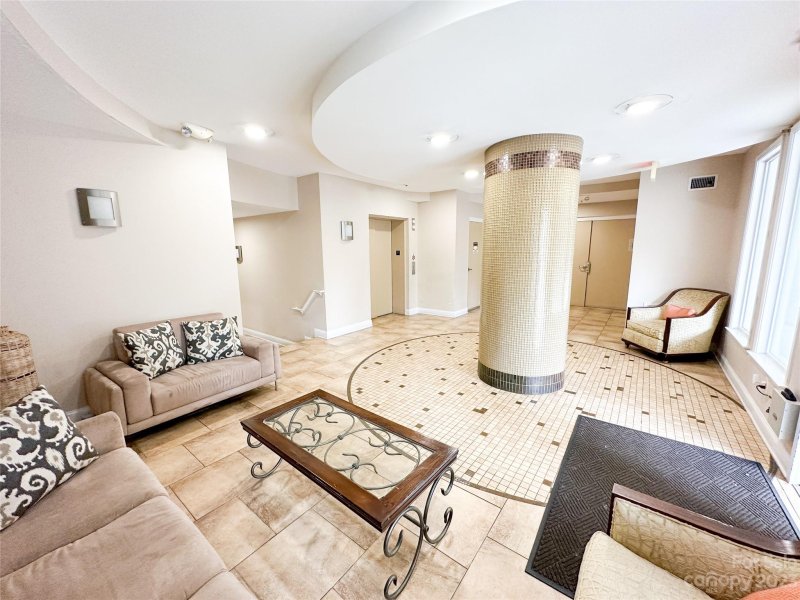 Property image 3 at 1000 Woodlawn Road, Charlotte, NC 28209