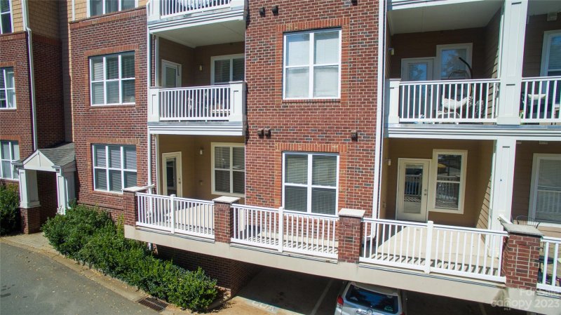 Property image 4 at 1000 Woodlawn Road, Charlotte, NC 28209