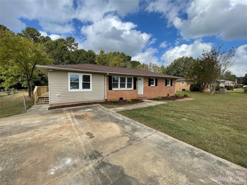 Property image 3 at 3823 Little Mountain Road, Gastonia, NC 28056