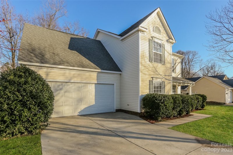 Property image 3 at 2226 Coatsdale Lane, Matthews, NC 28104