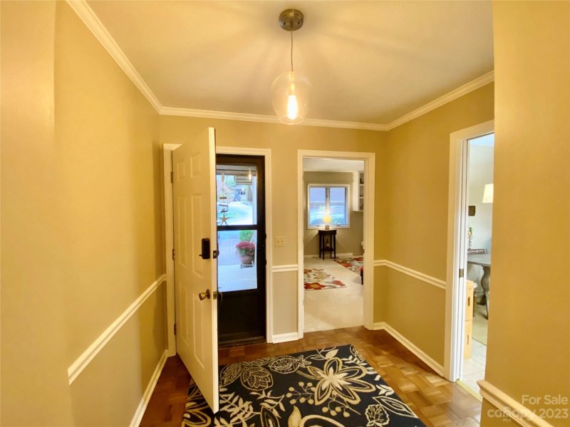 Property image 3 at 1105 Red Oak Drive, Hendersonville, NC 28791