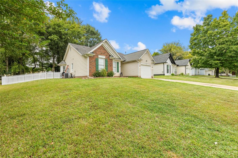 Property image 3 at 14918 Forest Mist Way, Charlotte, NC 28273