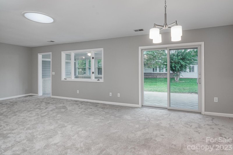 Property image 4 at 121 Derbyshire Drive, Hendersonville, NC 28792