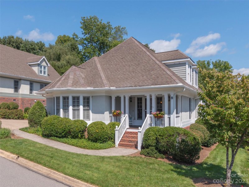 Property image 2 at 8 Creekside Way, Asheville, NC 28804