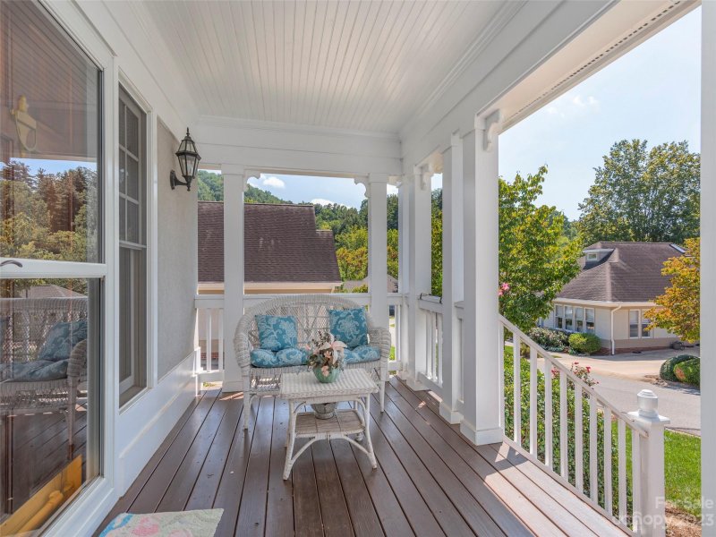 Property image 3 at 8 Creekside Way, Asheville, NC 28804