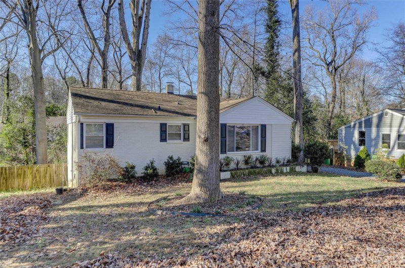 Property image 2 at 3325 Eastwood Drive, Charlotte, NC 28205